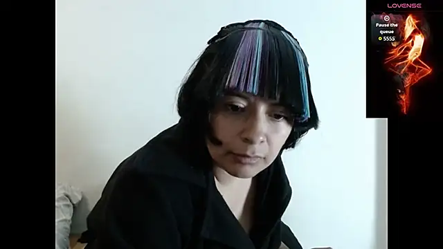 Acelinrose online show from November 2025 02:12:01 AM