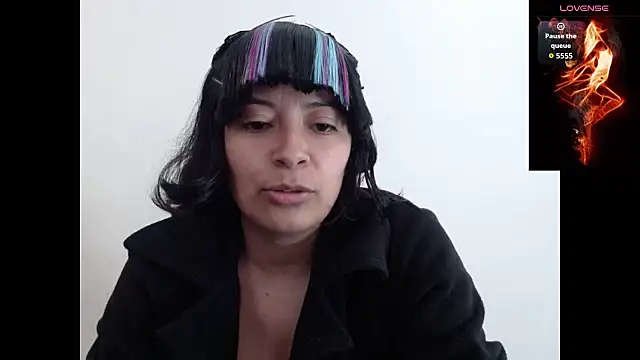 Acelinrose online show from October 2025 07:57:02 PM