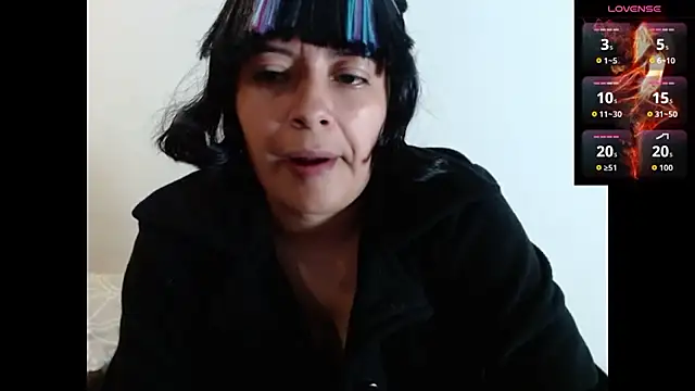 Acelinrose online show from October 2025 11:38:01 PM