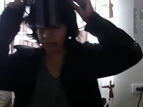 Acelinrose online show from April 2026 12:23:01 PM