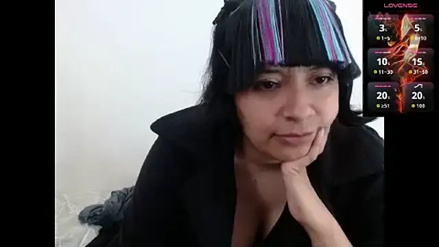 Acelinrose online show from December 2025 03:46:02 PM