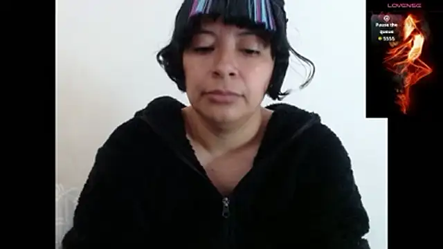 Acelinrose online show from November 2025 01:21:02 PM