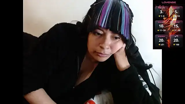 Snapshot of Acelinrose chatting on October 2025 09:28:02 AM Acelinrose online show from October 2025 09:28:02 AM
