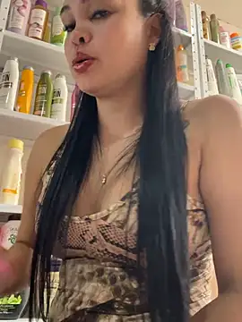 Snapshot of FOX_LATINA chatting on May 2026 08:53:02 PM FOX LATINA online show from May 2026 08:53:02 PM