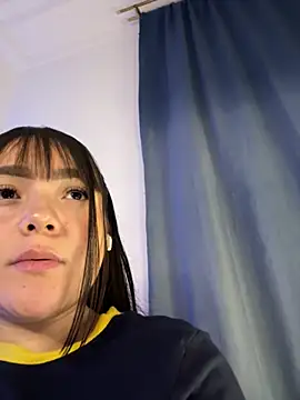 Snapshot of _amelie- chatting on November 2025 11:48:02 PM amelie- online show from November 2025 11:48:02 PM