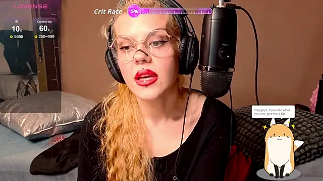 Snapshot of tacodeluxxxe chatting on November 2025 09:25:01 PM tacodeluxxxe online show from November 2025 09:25:01 PM