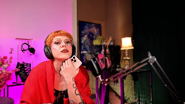tacodeluxxxe online show from May 2026 12:19:02 AM