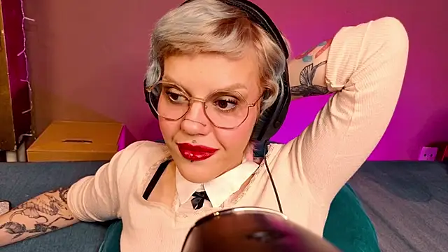 Snapshot of tacodeluxxxe chatting on October 2025 10:35:01 PM tacodeluxxxe online show from October 2025 10:35:01 PM