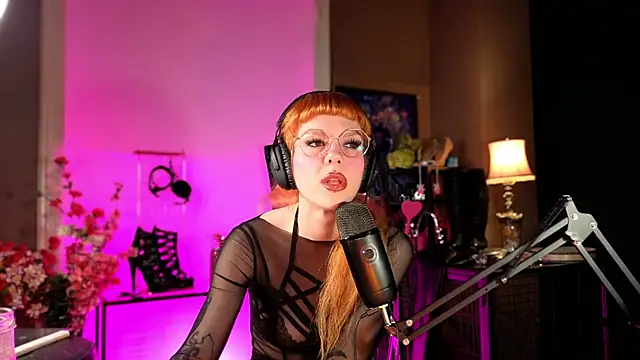 tacodeluxxxe online show from May 2026 01:46:01 AM
