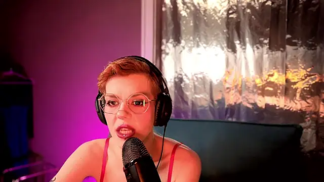 tacodeluxxxe online show from March 2026 02:46:01 AM