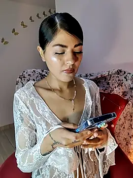 ValeNiitaLuv online show from May 2026 10:04:02 AM