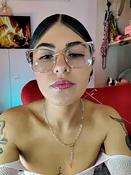 ValeNiitaLuv online show from April 2026 06:20:01 AM