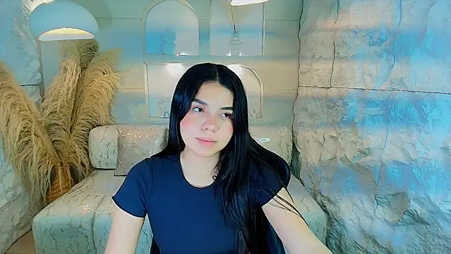 ambarina r online show from November 2025 03:18:01 AM