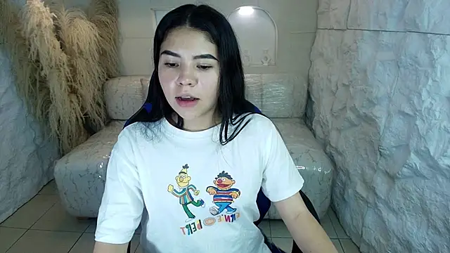 ambarina r online show from September 2025 03:13:02 AM