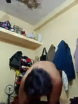 chunkyguy98 online show from November 2025 05:18:02 AM