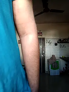 chunkyguy98 online show from December 2025 04:15:01 AM