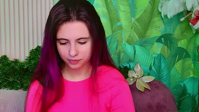 Akira Halls online show from December 2025 08:45:02 PM