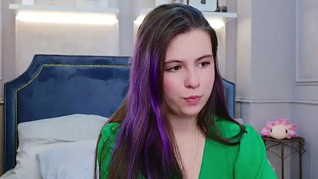 Akira Halls online show from November 2025 08:57:02 PM