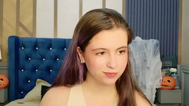 Akira Halls online show from October 2025 09:03:01 PM