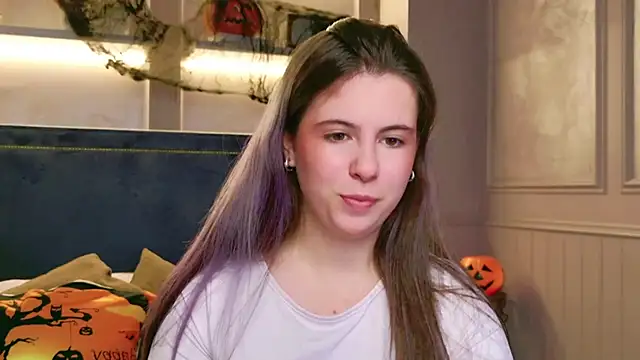 Akira Halls online show from October 2025 08:50:02 PM