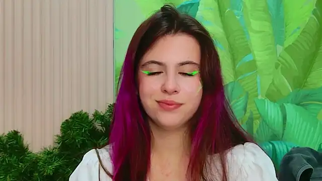 Akira Halls online show from December 2025 08:31:02 PM