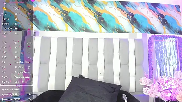 Snapshot of IsaDiiaz chatting on February 2026 07:51:01 AM IsaDiiaz online show from February 2026 07:51:01 AM