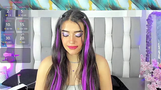 IsaDiiaz online show from April 2026 04:58:02 AM