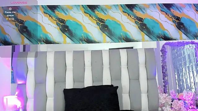 IsaDiiaz online show from April 2026 06:53:01 AM