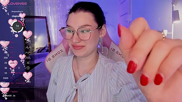 Snapshot of LinaBlossom_ chatting on July 2026 02:30:01 AM LinaBlossom online show from July 2026 02:30:01 AM