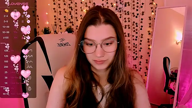 Snapshot of LinaBlossom_ chatting on July 2026 02:11:02 AM LinaBlossom online show from July 2026 02:11:02 AM