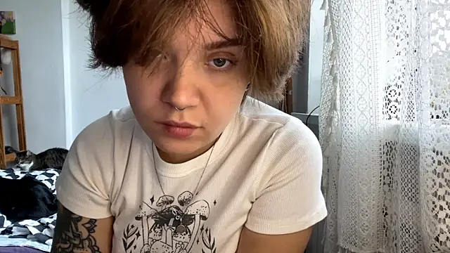 SabrinaFolts online show from September 2025 09:15:01 AM