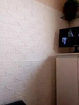 Crislove22 online show from October 2025 04:52:02 PM