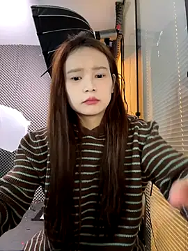 YY-27 online show from October 2025 04:57:02 AM