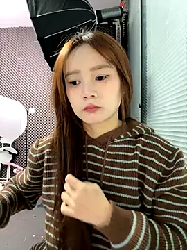 YY-27 online show from October 2025 04:53:02 AM