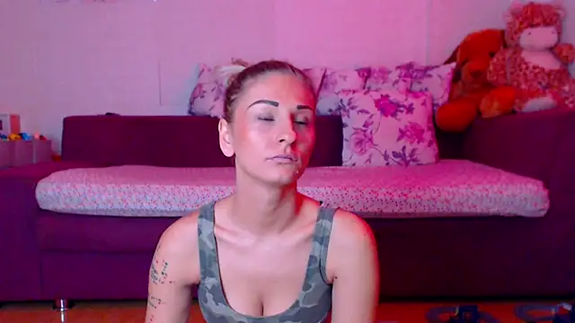 CassieSpell online show from March 2026 07:11:01 AM