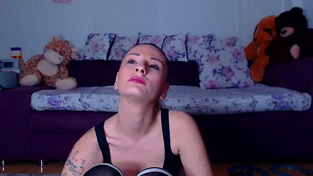CassieSpell online show from April 2026 08:32:01 PM