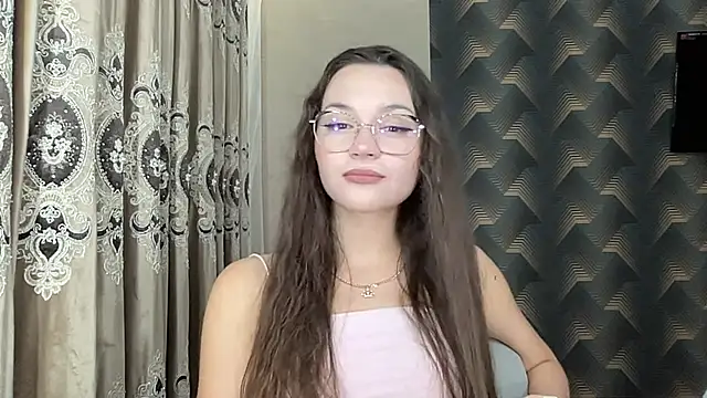 KamFykes online show from September 2025 04:25:01 PM