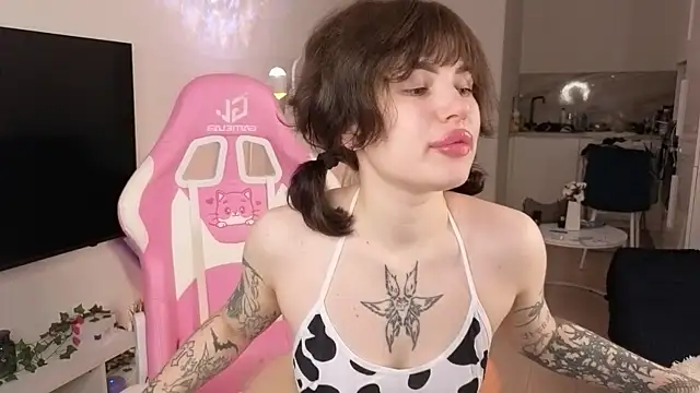 Eva Sonic online show from March 2026 03:28:01 AM