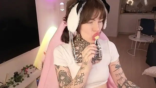 Eva Sonic online show from April 2026 03:19:02 AM