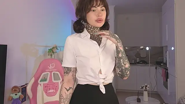 Eva Sonic online show from April 2026 03:12:01 AM