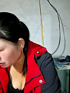 diamond-- online show from March 2026 01:00:02 AM