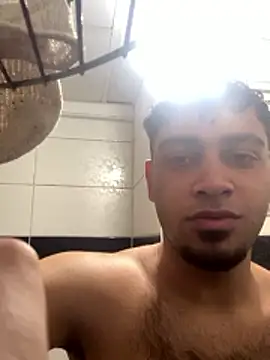 Snapshot of astoperaa chatting on January 2026 05:38:02 PM astoperaa online show from January 2026 05:38:02 PM