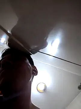 Carlos27hot online show from October 2025 04:28:01 PM