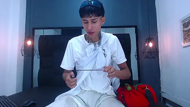 Daniel delux  online show from October 2025 11:11:02 AM