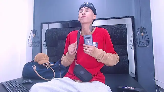 Daniel delux  online show from October 2025 03:30:01 AM