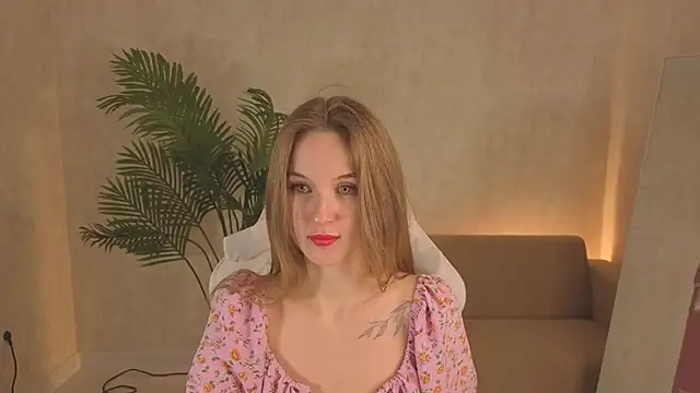 Snapshot of kianawhite chatting on October 2025 03:39:02 AM kianawhite online show from October 2025 03:39:02 AM
