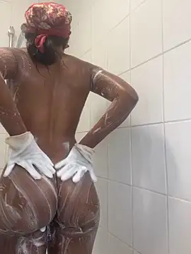 Snapshot of EbonyPeachPrincess chatting on October 2025 11:22:01 AM EbonyPeachPrincess online show from October 2025 11:22:01 AM