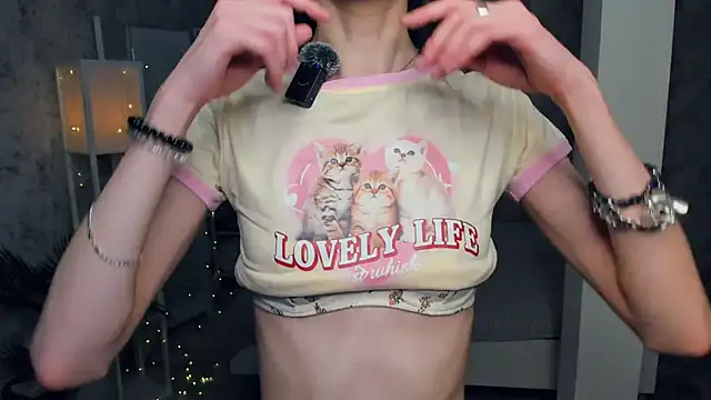 Snapshot of ReneeLippeatt chatting on December 2025 07:24:01 PM ReneeLippeatt online show from December 2025 07:24:01 PM