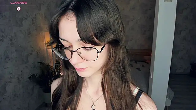 Snapshot of ReneeLippeatt chatting on November 2025 07:47:01 PM ReneeLippeatt online show from November 2025 07:47:01 PM