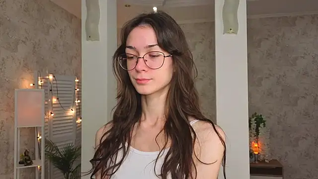 Snapshot of ReneeLippeatt chatting on October 2025 07:26:02 PM ReneeLippeatt online show from October 2025 07:26:02 PM